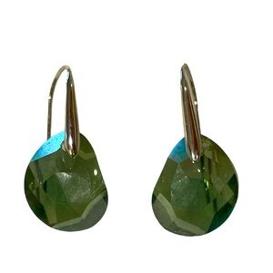 Swarovski earring with blue crystals